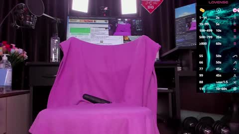 Laura online show from December 11, 2024, 2:41 am