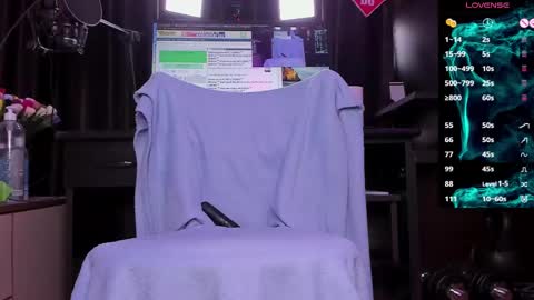 Laura online show from February 18, 2025, 3:42 am