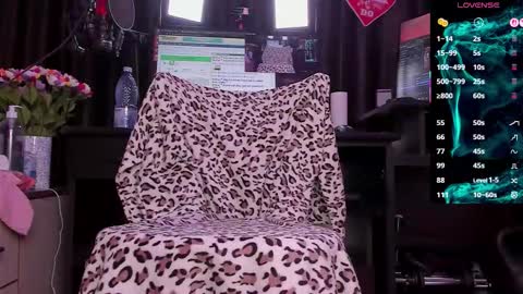 Laura online show from October 20, 2025, 2:34 am