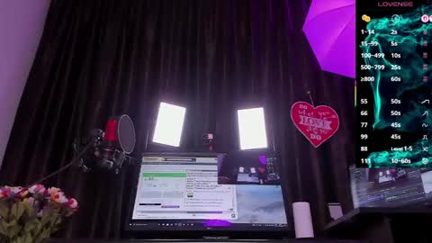 Laura online show from March 22, 2026, 3:43 am