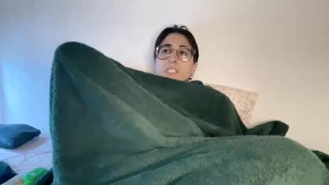 Snapshot of raiyvyn chatting on February 5, 2025, 3:13 am Ray Ray online show from February 5, 2025, 3:13 am