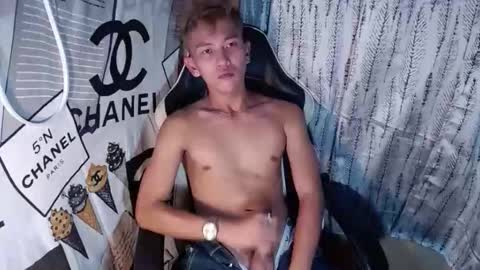 ralfhuge24 online show from December 20, 2025, 6:42 am