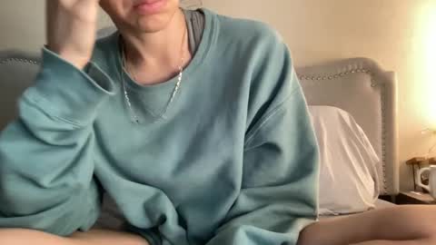 Snapshot of ramonajas chatting on December 4, 2024, 5:11 pm RamonaJ online show from December 4, 2024, 5:11 pm