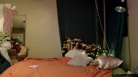 Snapshot of ramonaquinn chatting on February 27, 2025, 7:23 am RAMONA Q online show from February 27, 2025, 7:23 am