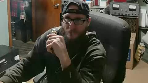 Snapshot of randalltotazz chatting on May 3, 2026, 11:33 pm Randall online show from May 3, 2026, 11:33 pm