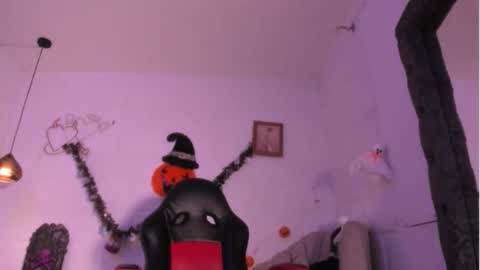 Raquel online show from October 30, 2025, 9:37 pm