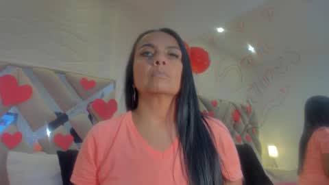 Snapshot of raquel_moore chatting on February 14, 2025, 11:53 am Raquel Moore online show from February 14, 2025, 11:53 am
