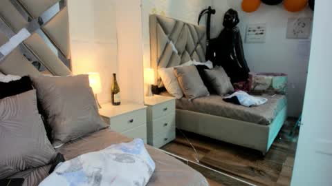 Snapshot of raquel_moore chatting on November 3, 2025, 5:03 pm Raquel Moore online show from November 3, 2025, 5:03 pm