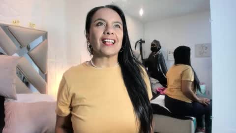 Snapshot of raquel_moore chatting on November 7, 2025, 11:54 am Raquel Moore online show from November 7, 2025, 11:54 am