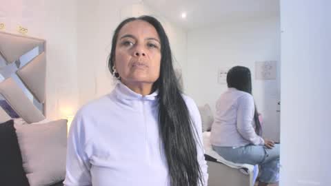 Snapshot of raquel_moore chatting on November 29, 2025, 11:35 am Raquel Moore online show from November 29, 2025, 11:35 am