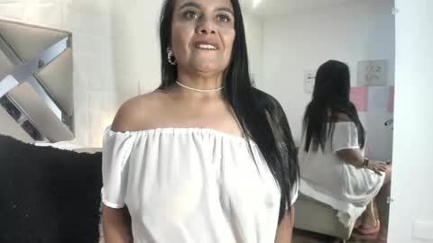 Snapshot of raquel_moore chatting on February 12, 2026, 12:38 am Raquel Moore online show from February 12, 2026, 12:38 am