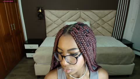 Raquel online show from February 5, 2025, 11:34 am