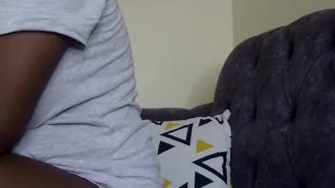 Snapshot of rara_molly chatting on April 3, 2026, 6:22 am rara_molly online show from April 3, 2026, 6:22 am