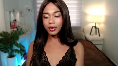 Snapshot of rarebae chatting on July 8, 2026, 6:18 am rarebae online show from July 8, 2026, 6:18 am