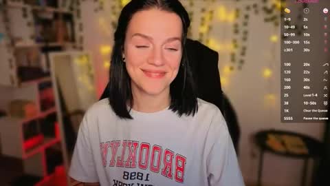 Snapshot of raspberry__girl chatting on September 10, 2025, 10:10 pm Rita My schedule for this week Thursday-Monday online show from September 10, 2025, 10:10 pm