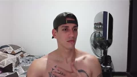 Snapshot of raul240335 chatting on August 4, 2026, 2:04 am Raul online show from August 4, 2026, 2:04 am