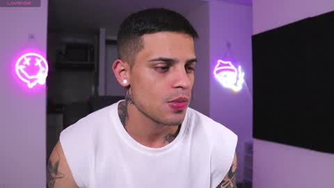 Snapshot of rausch77 chatting on February 8, 2025, 6:12 am rausch77 online show from February 8, 2025, 6:12 am