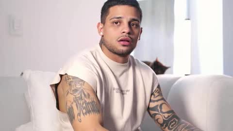 Snapshot of rausch77 chatting on November 12, 2025, 8:04 am rausch77 online show from November 12, 2025, 8:04 am