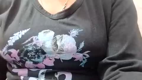 rava_sexy online show from November 10, 2025, 3:38 am