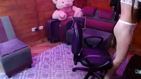 Snapshot of raven__purple chatting on July 31, 2026, 2:11 am raven__purple online show from July 31, 2026, 2:11 am