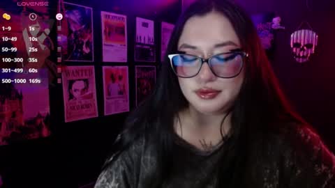 Snapshot of raven_darkk chatting on June 10, 2026, 10:19 pm Raven online show from June 10, 2026, 10:19 pm