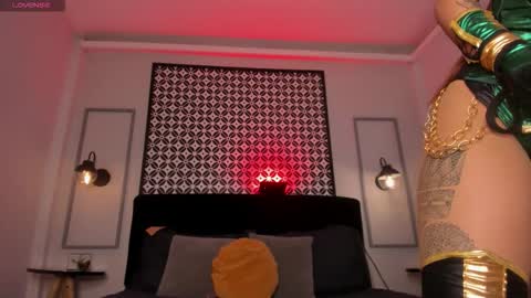 Snapshot of raven_dooll chatting on October 26, 2025, 7:58 am Raven online show from October 26, 2025, 7:58 am