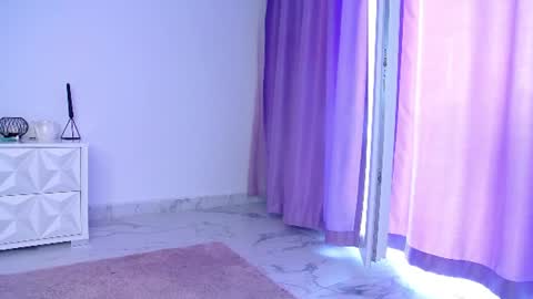 Raven Foxxy online show from July 21, 2026, 6:38 am
