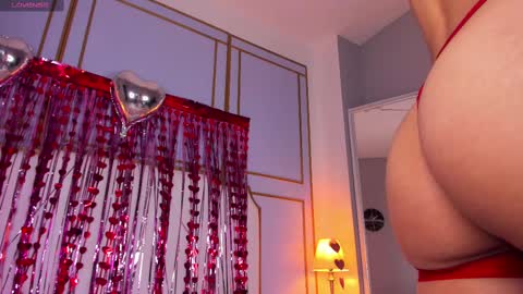 raven_jade_ online show from February 15, 2025, 3:31 am