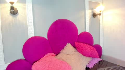 raven_loove online show from June 11, 2026, 6:17 pm