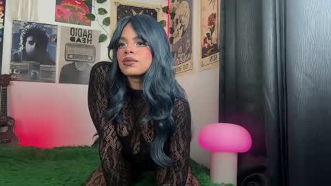 raven  online show from October 17, 2025, 1:53 am