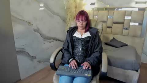 raven  online show from July 29, 2026, 3:04 am