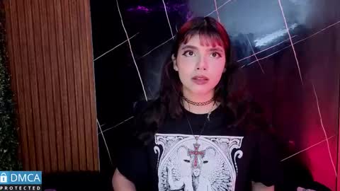 raven_rox_ online show from November 22, 2025, 12:31 am