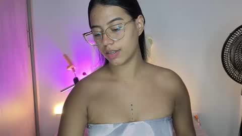 Snapshot of raven_stonee01 chatting on June 30, 2026, 1:17 am RAVEN online show from June 30, 2026, 1:17 am