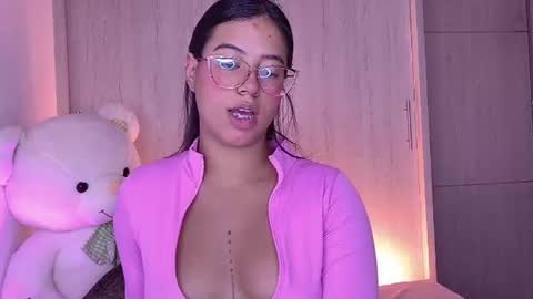 Snapshot of raven_stonee01 chatting on July 16, 2026, 12:27 am RAVEN online show from July 16, 2026, 12:27 am