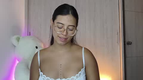 Snapshot of raven_stonee01 chatting on July 20, 2026, 1:42 am RAVEN online show from July 20, 2026, 1:42 am