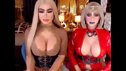 Snapshot of ravenmystiquex chatting on May 1, 2026, 7:35 am ravenmystiquex online show from May 1, 2026, 7:35 am