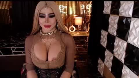 Snapshot of ravenmystiquex chatting on June 23, 2026, 12:03 pm ravenmystiquex online show from June 23, 2026, 12:03 pm