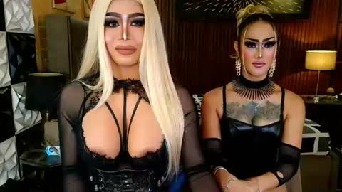 Snapshot of ravenmystiquex chatting on July 23, 2026, 9:18 am ravenmystiquex online show from July 23, 2026, 9:18 am