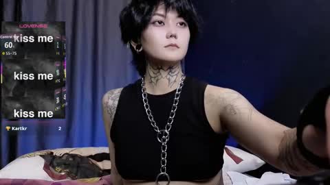 Snapshot of ravens_nest_ chatting on October 17, 2025, 4:20 pm Raven online show from October 17, 2025, 4:20 pm