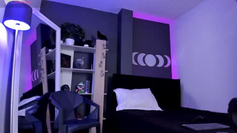 Raven Witch online show from January 14, 2025, 9:09 pm