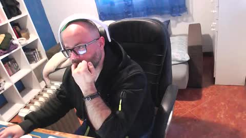 ravingr3d3 online show from March 9, 2026, 2:10 pm