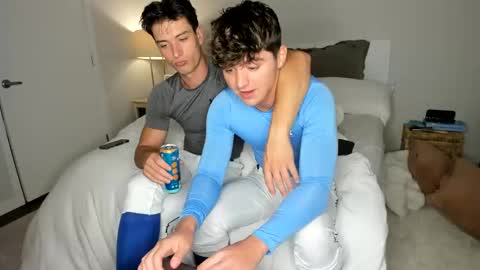 Snapshot of rawr_itsben chatting on February 7, 2025, 8:10 pm Its Ben online show from February 7, 2025, 8:10 pm