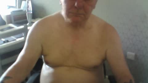 Snapshot of ray477 chatting on July 9, 2026, 3:16 pm ray477 online show from July 9, 2026, 3:16 pm