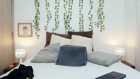 Ray online show from December 16, 2025, 1:10 am