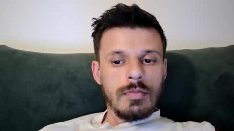 Snapshot of rayann27 chatting on May 26, 2026, 9:33 pm rayan online show from May 26, 2026, 9:33 pm
