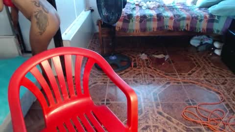 Snapshot of raycatt chatting on November 12, 2025, 2:50 pm Ray online show from November 12, 2025, 2:50 pm