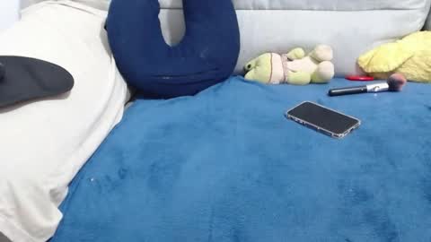 Ray  online show from April 10, 2026, 10:42 am