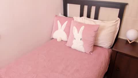 Raychell Black  online show from February 13, 2025, 4:07 pm