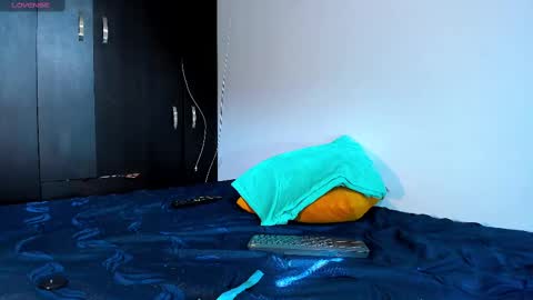 Rayn online show from March 2, 2025, 3:05 pm