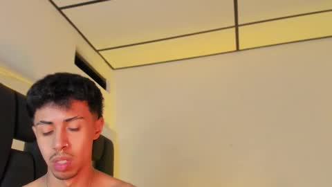 Rayn online show from November 26, 2025, 3:35 pm